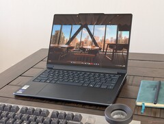 Lenovo Yoga 9 2-in-1 14 G11 verruilt 4K voor 120 Hz en een oudere, iets snellere processor voor een iets efficiënter, nieuwer exemplaar